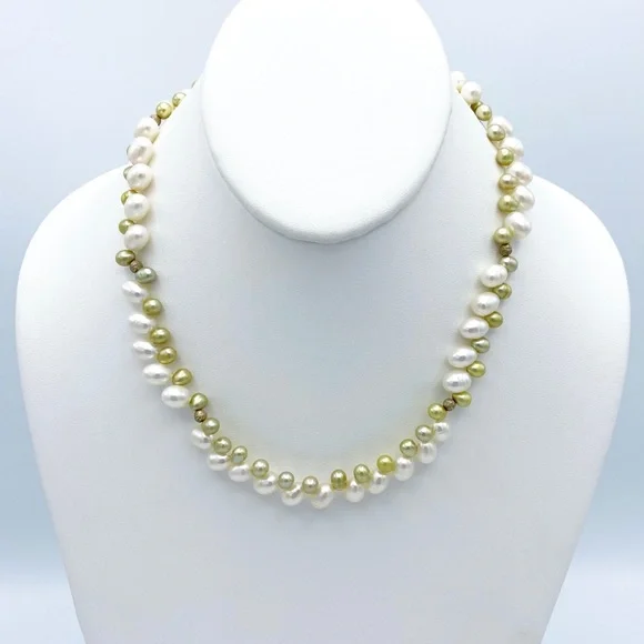 Vintage Light Green Pearls & White Pearls Sterling Silver Clasp Collar Necklace - Picture 8 of 13